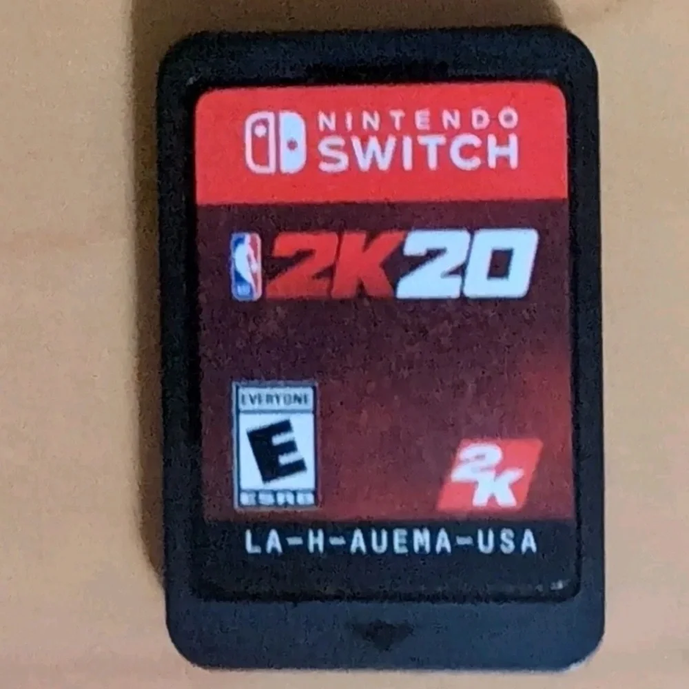 Nintendo Switch 2K20 Sandisk Bundle